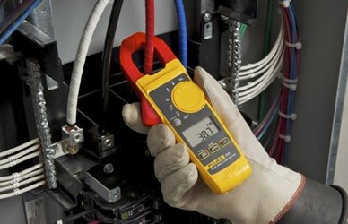 Product Review: Fluke 325 Clamp Meter
